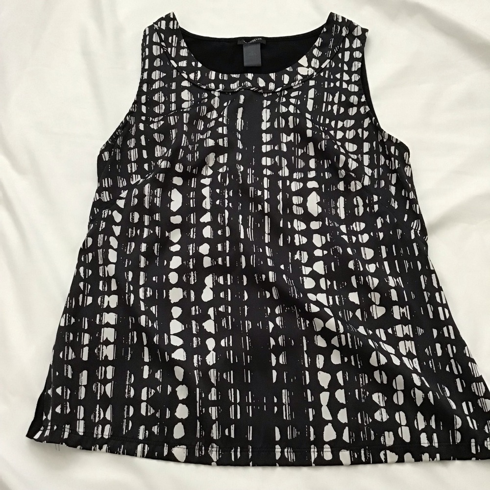 Ann Taylor Black and White Sleeveless Shell Top